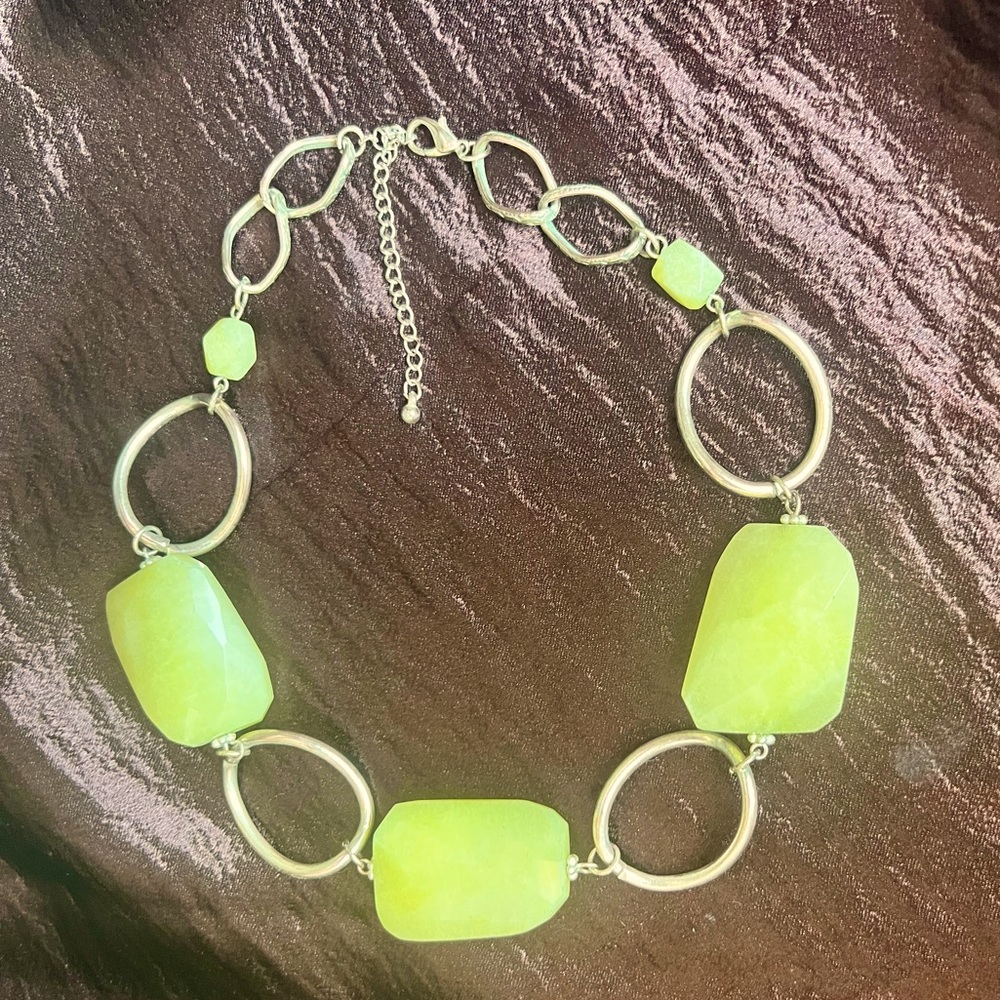 Necklace/Chocker- silver plated chain with large synthetic jade stones
